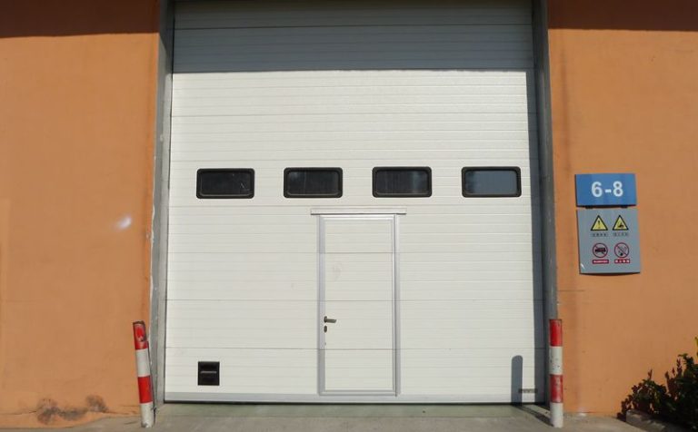 科技驅(qū)動，智能進步：江蘇中旗科技股份有限公司工程車間提升門案例縮略圖